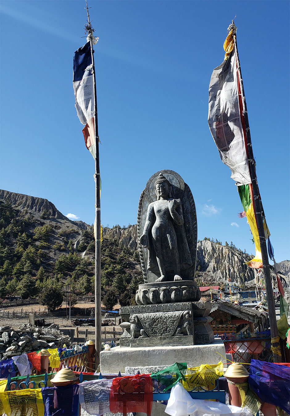 a statue of buddha in himalayan region 