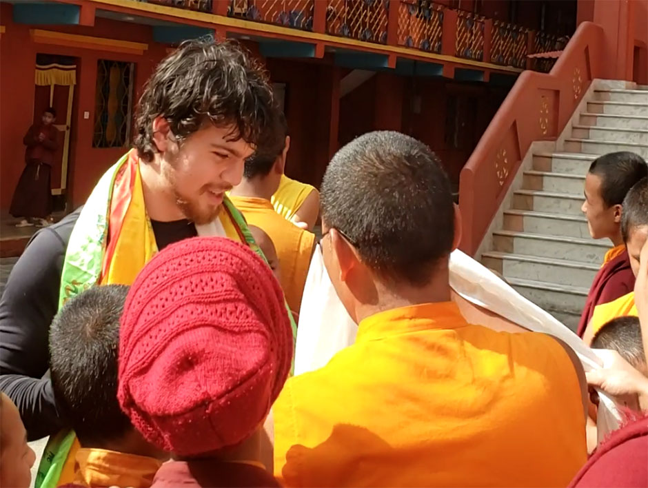 a us citizen enthusiast helping buddhist community 