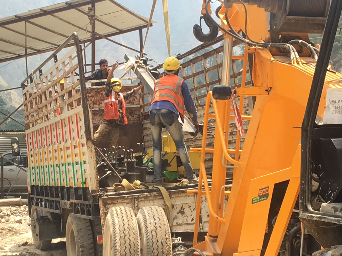hydro power workers major victims of flood