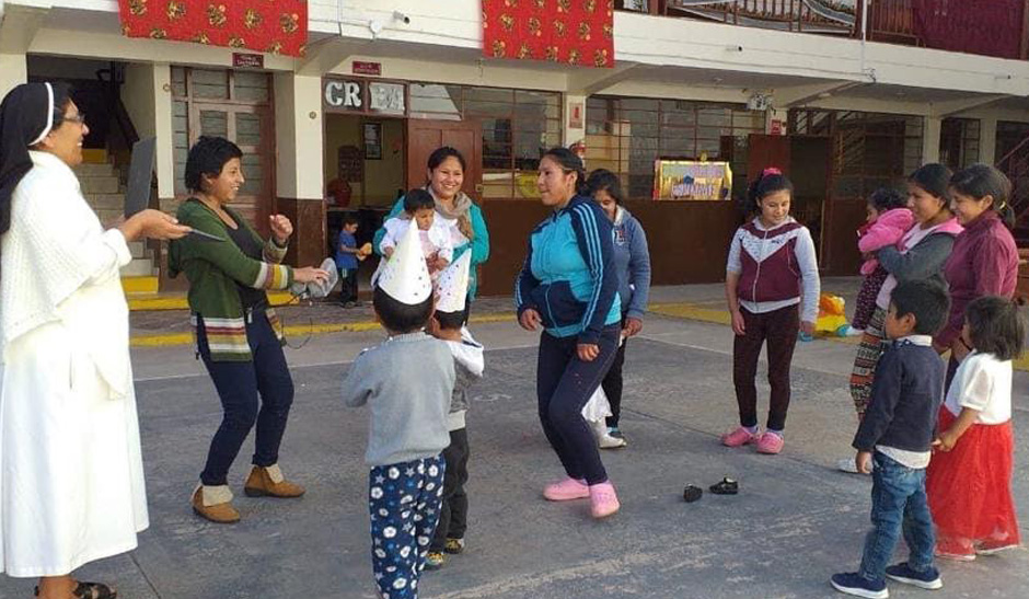 Peru Orphanage Childcare Volunteer Program 