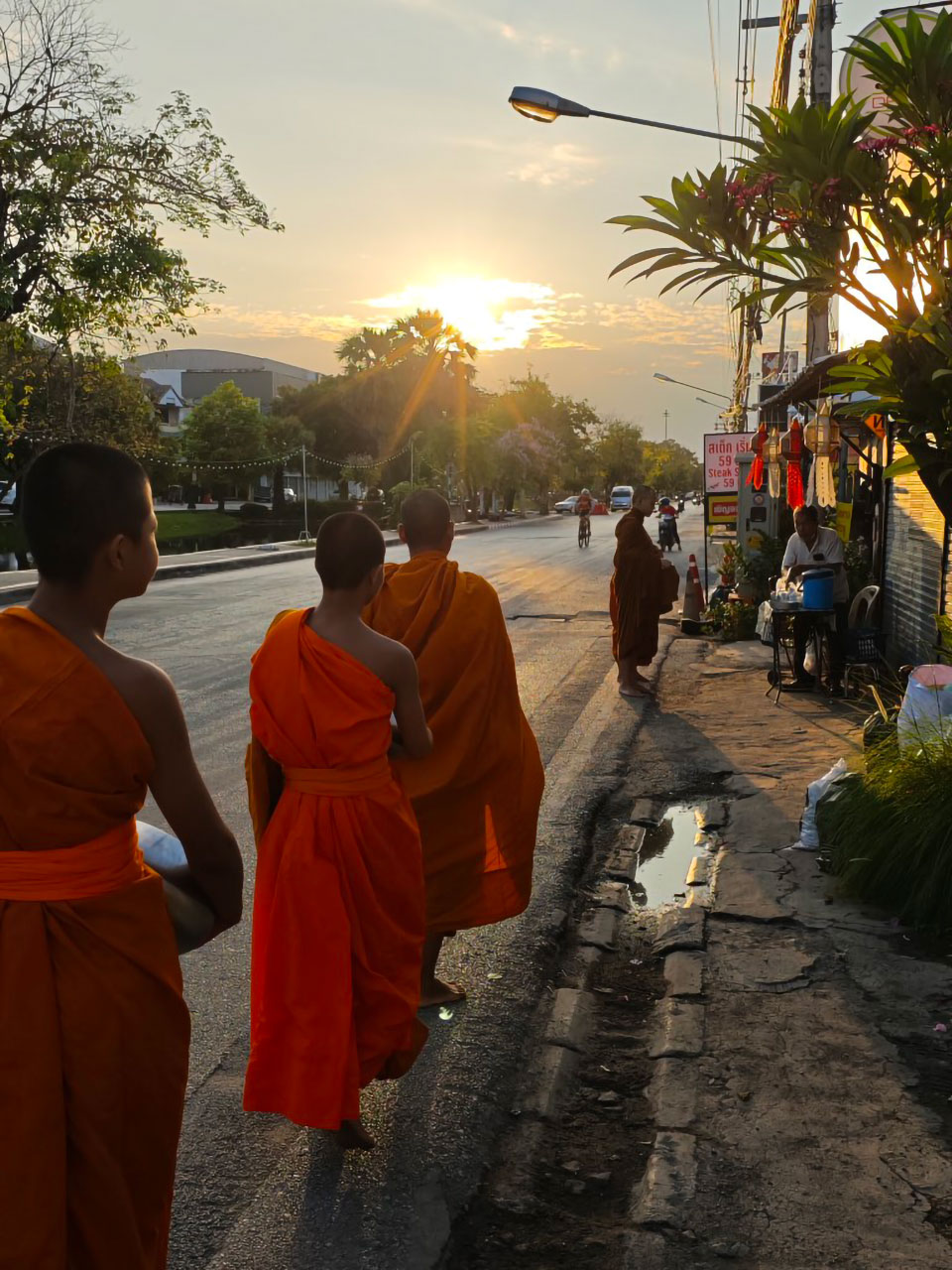 thailand buddhist pilgrimage