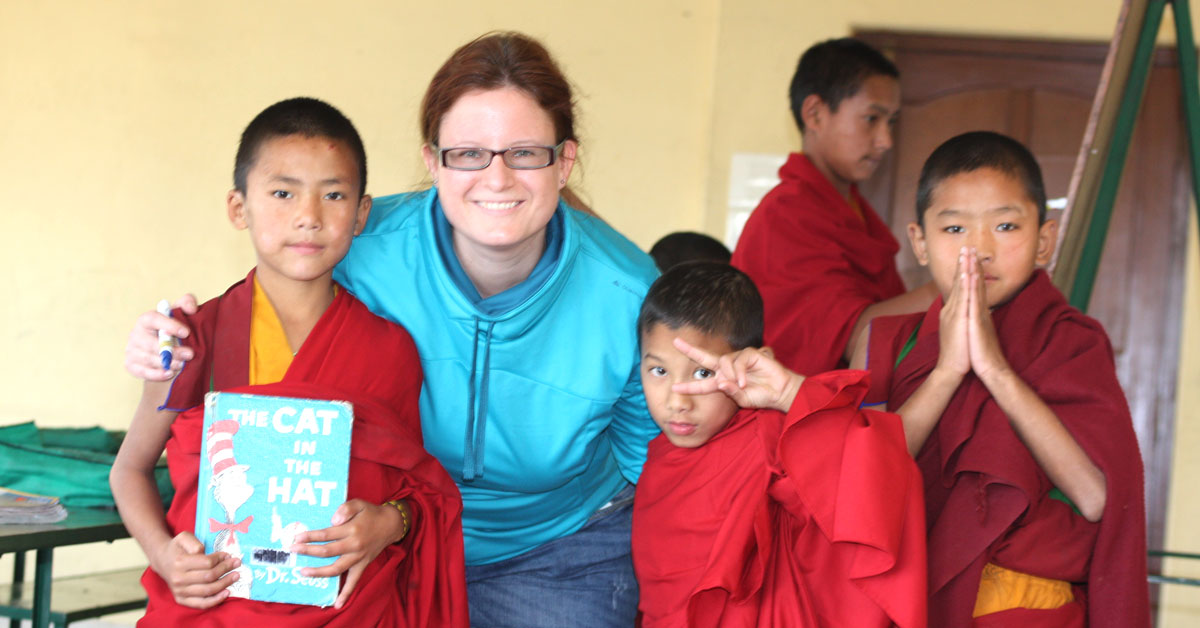 volunteer and live in a buddhist monastery stay connected with peace and compassion