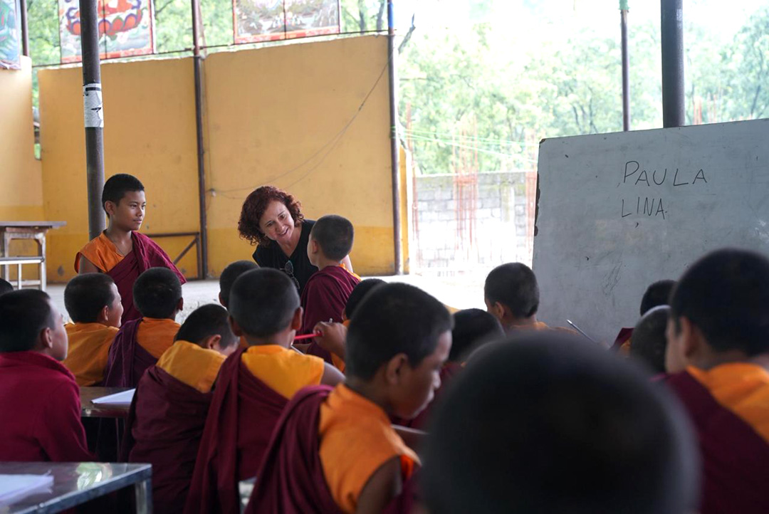 volunteer helping in a buddhist monastery