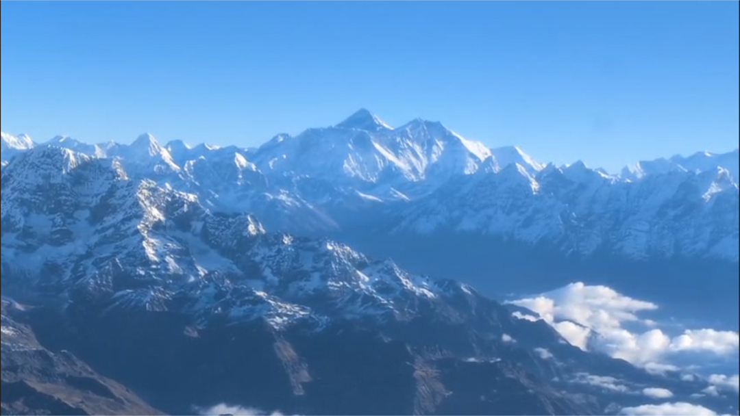 weekend everest mountain sight